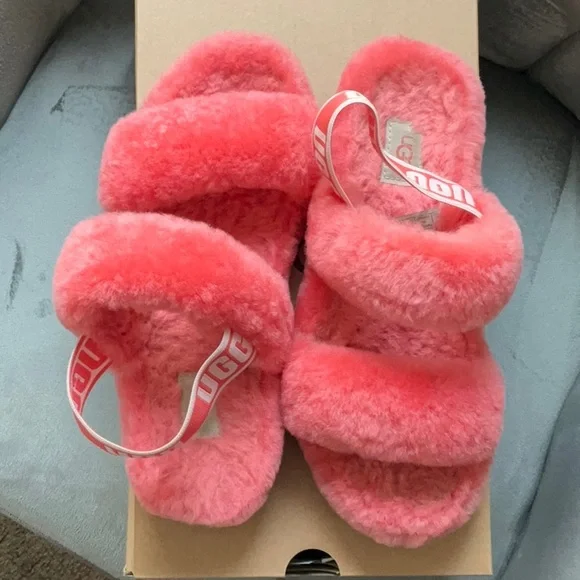 Ugg Fur Sandals/ Ugg slides - Picture 3 of 4